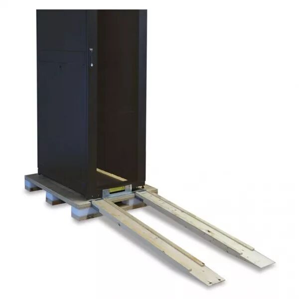 Baie SmartRack 48U prof 1092 mm, portes, panneaux lat�raux, palette renforc�e (SR48UBSP1)