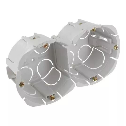 BLM - Bo�tier BiBox dble ent. 57 diam.65/67 mm prof.40 (620570)