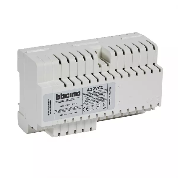 bticino-alimentation continue 230v/12v= 1a filtr�e , redress�e , r�gul�e - 8 modules din (005326)