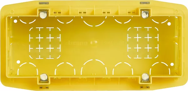 bticino-bo�te d\'encastrement bticino pour ma�onnerie 6 � 7 modules (506l)