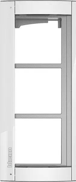 bticino-ch�ssis et cadre support sfera new 3 modules allwhite (350232)
