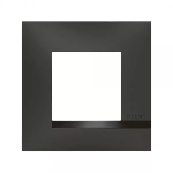 bticino-plaque alt�ge classico 1 poste nuit - noir satin� avec liser� noir brillant (btal9nu1)
