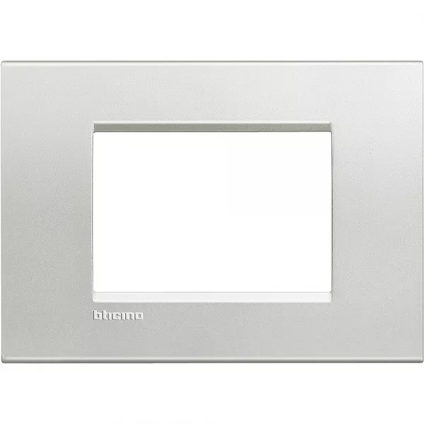 bticino-plaque carr�e livinglight naturalia 3 modules - argent (lna4803ag)