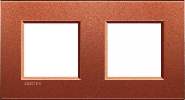 bticino-plaque carr�e livinglight silk 2+2 modules - brique (lna4802m2rk)
