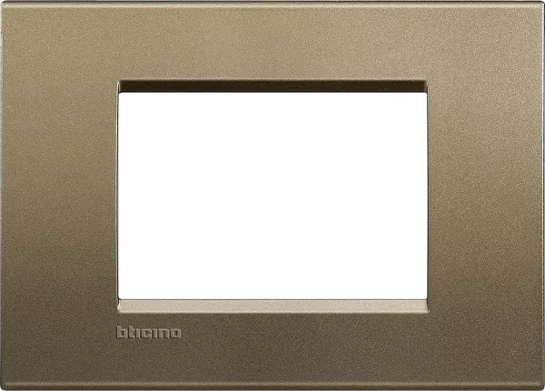 bticino-plaque carr�e livinglight silk 3 modules - square (lna4803sq)