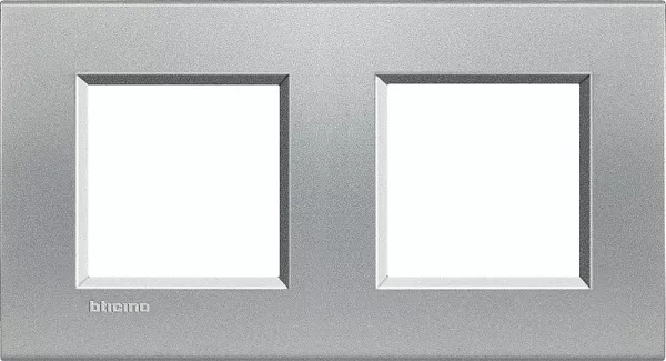 bticino-plaque livinglight neutre 2+2 modules horizontal ou vertical - tech (lna4802m2te)
