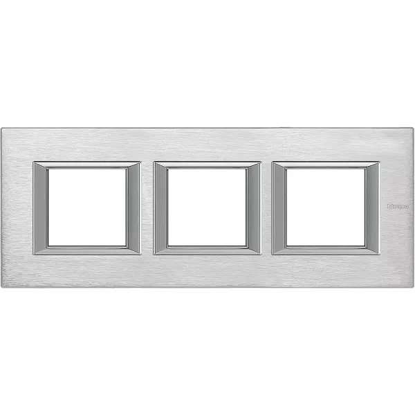 bticino-plaque rectangulaire axolute aluminium anodis� 2+2+2 modules horizontal - chrome (ha4802m3hcr)