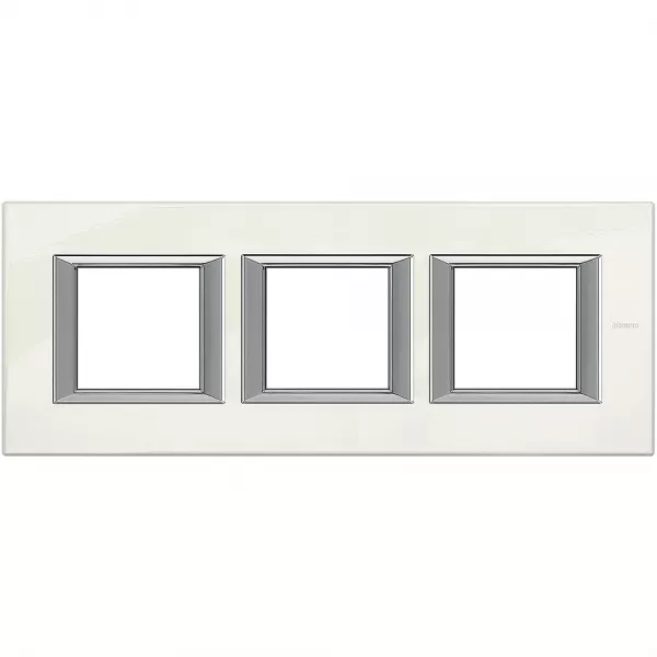 bticino-plaque rectangulaire axolute aluminium laqu� 2+2+2 modules - blanc (ha4802m3hbg)