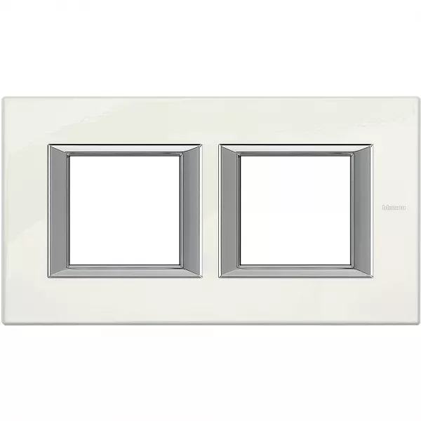 bticino-plaque rectangulaire axolute aluminium laqu� 2+2 modules - blanc (ha4802m2hbg)