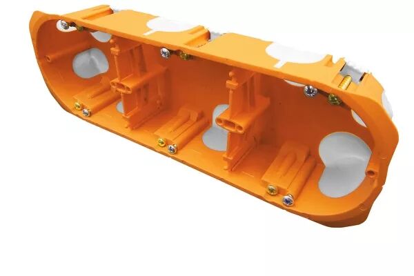 CAPRI - Boite BBC CAPRITHERM+ 3 poste 40mm �67mm pattes multimat�riaux (CAP723300)