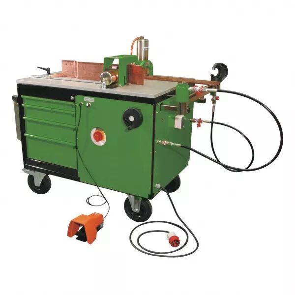 Chariot d\'usinage pour barres conductrices. (026401)