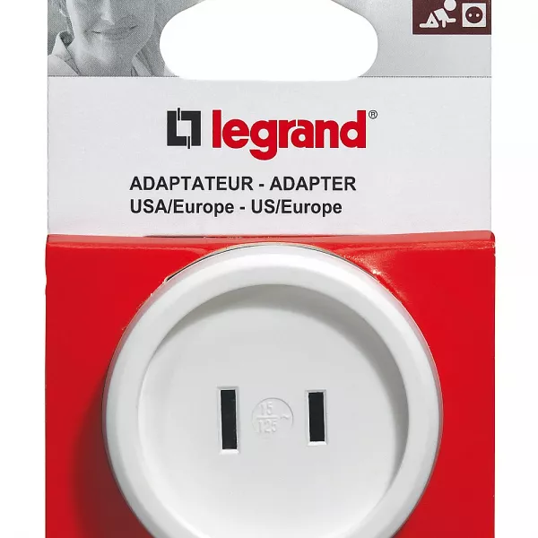 legrand-adaptateur 2p 6a 230v pour fiche standard am�ricain sur prise standard fran�ais (050385)