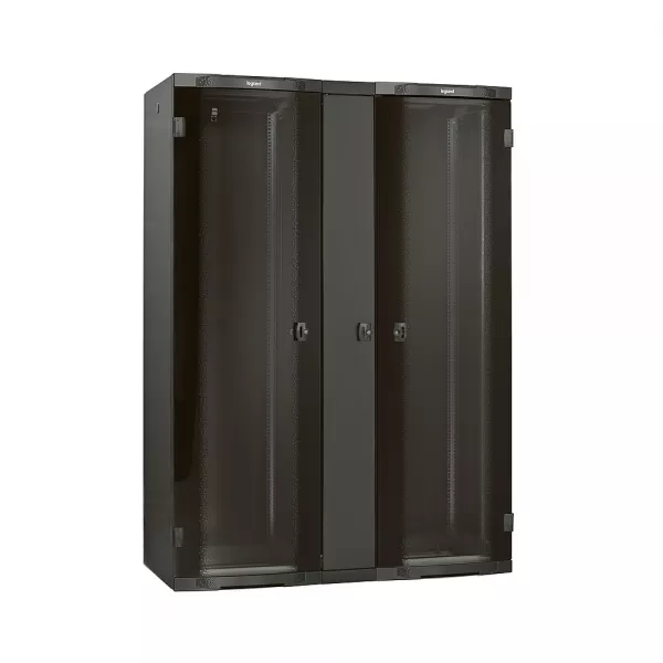 legrand-baie d\'extension 19pouces lcs� - porte avant simple capacit� 42u -2026x600x600mm (046330)