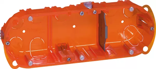 legrand-bo�te multimat�riaux batibox 3 postes 6 � 8 modules vertical/horizontal - 40mm (080103)