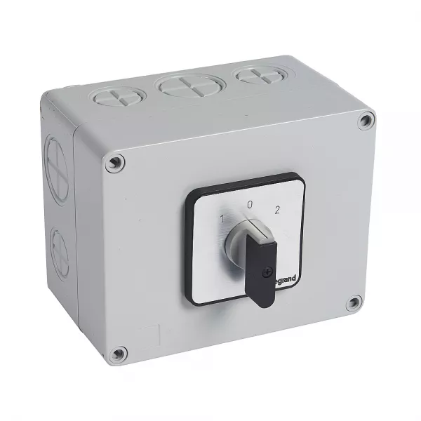 legrand-commutateur � cames inverseur - arr�t 45� pr63 2p 4 contacts - bo�tier 135x70mm (027751)