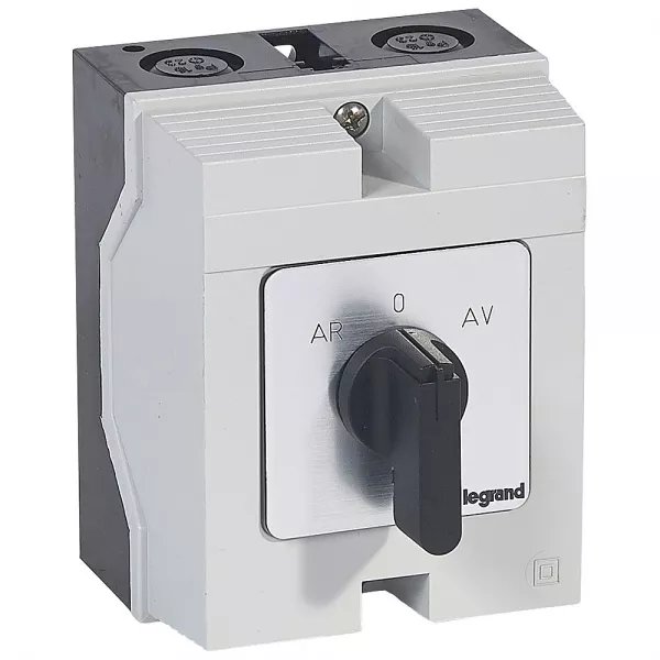 legrand-commutateur moteur triphas� - inverseur 1 vitesse - pr 12 - 5 contacts - bo�tier (027770)