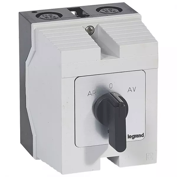 legrand-commutateur moteur triphas� - inverseur 1 vitesse - pr 26 - 5 contacts - bo�tier (027781)