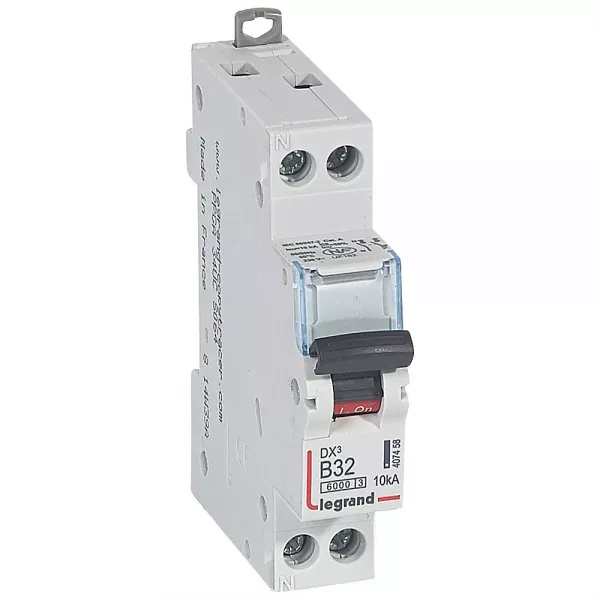 legrand-disj. dx�6000 10ka arriv�e haute/d�part bas � vis u+n 230v~ 32a courbe b -1 mod (407458)
