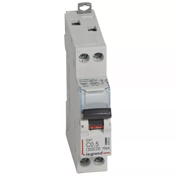 legrand-disj. dx�6000 10ka arriv�e haute/d�part bas vis u+n 230v~ 0,5a courbe c -1 mod (407691)