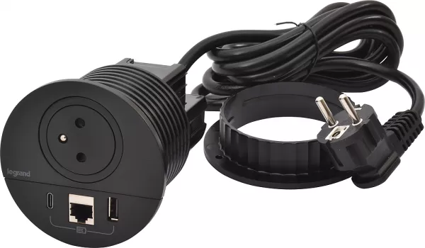 legrand-disq80 incara 2p+t + usb a+c + rj45 + cordon fiche 2p+t - noir (654702)