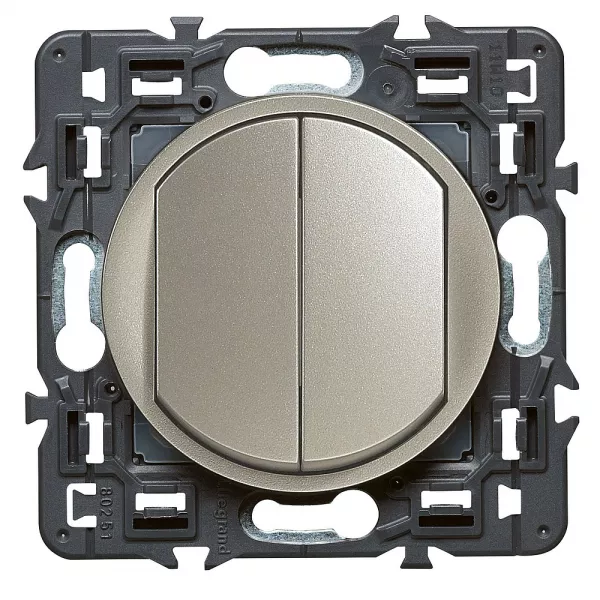 legrand-double poussoir c�liane 6a - titane avec support (099781)