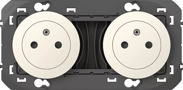 legrand-double prise de courant 2p+t surface dooxie 16a pr�c�bl�es blanc - sachet (095218)