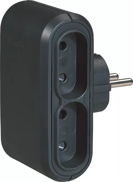 legrand-fiche 4x2p lat�rales 6a 230v -finition noir (050651)