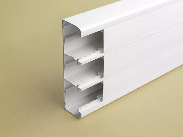 legrand-goulotte 3 compartiments � clippage direct 50x180mm mosaic longueur 2m - blanc (075606)