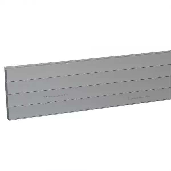 legrand-goulotte de sol 200x38 4 compartiments (089670)