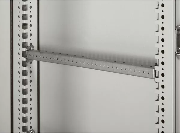 legrand-jeu 2 traverses perfor�es horizontales armoire altis largeur/profondeur 600mm (048016)