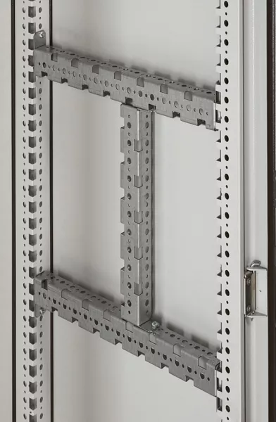 legrand-jeu de 2 traverses perfor�es multifonctions armoire altis larg/haut/prof.2000mm (048033)