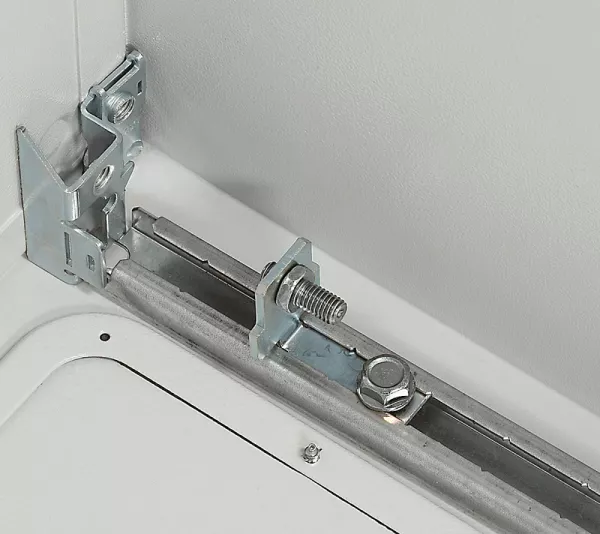 legrand-jeu de 4 glissi�res de r�glage en profondeur coffret atlantic m�tal prof.400mm (036745)