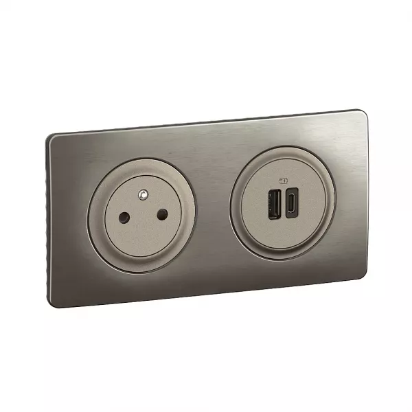 legrand-kit 2p+t surface et usb a+c 15w c�liane pr�c�bl�es + bo�te - complet titanium (co0143)
