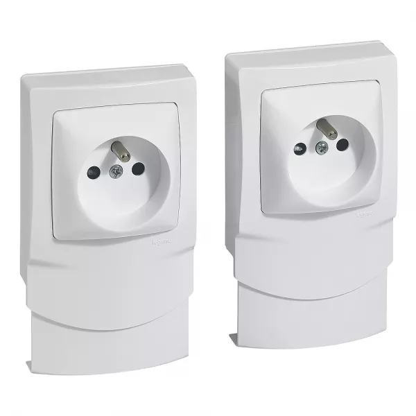 legrand-lot de 2 cadres saillie avec prise de courant pour moulures 12,5mm - blanc (200892)