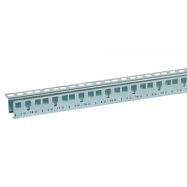 legrand-montants x2 18u armoire pc altis - � monter sur traverses - perf 9,5x9,5mm (048208)