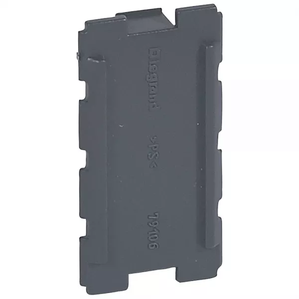 legrand-obturateur batibox pour support r�f�rence 080253 et 080266 �quip�s de 6 modules (079106)