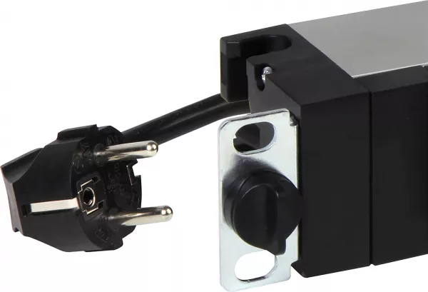 legrand-pdu standard 19pouces 1u lcs� 6x2p+t et cordon 3m avec fiche 2p+t 16a (646805)