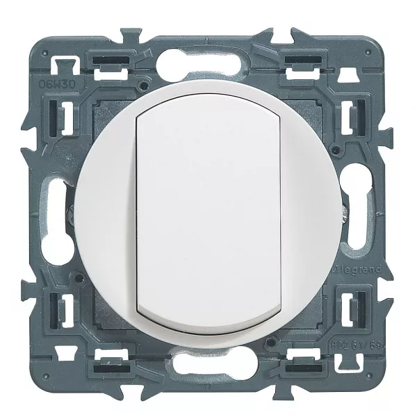 legrand-poussoir c�liane soft 6a - blanc avec support (099730)