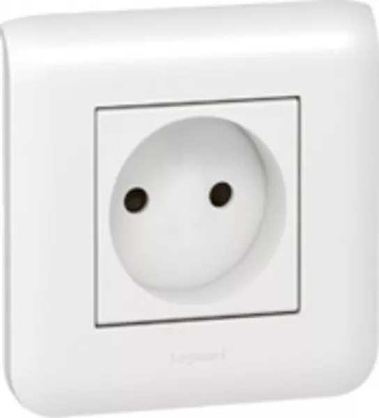 legrand-prise 2p gp complet (099661)