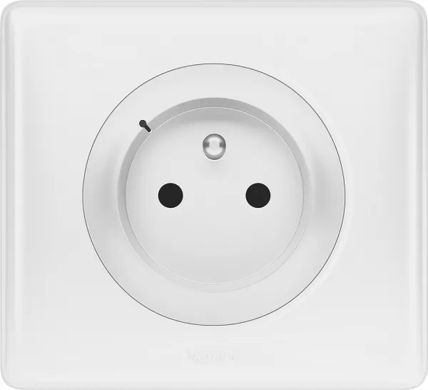 legrand-prise de courant connect�e c�liane with netatmo 16a 3680w - blanc (067725)
