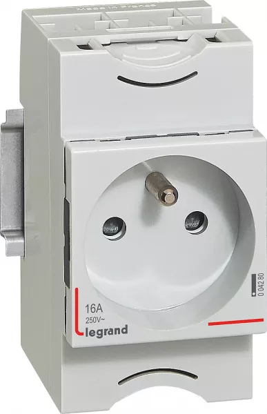 legrand-prise de courant modulaire 10a � 16a 250v~ - 2p+t � �clips - 2,5 modules (004280)