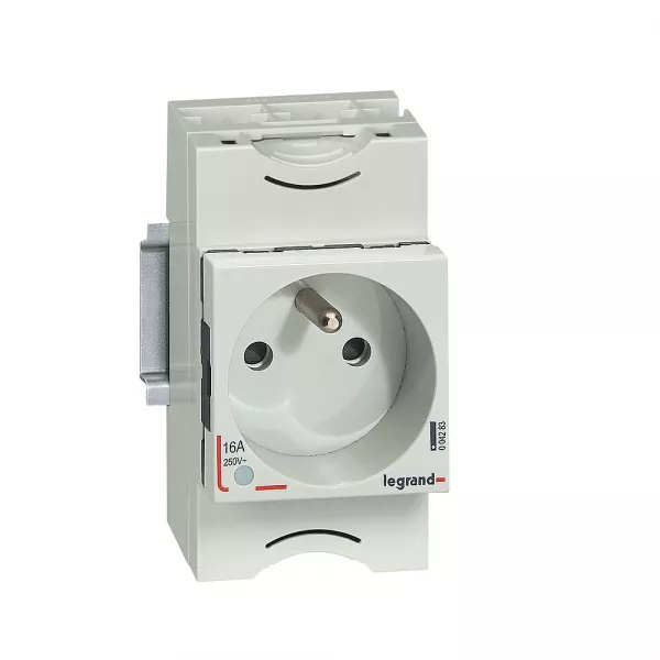 legrand-prise modulaire 10a � 16a 250v~ - 2p+t � �clips et � voyant - 2,5 modules (004283)