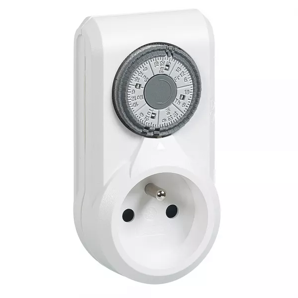 legrand-programmateur m�nager hebdomadaire avec fiche 2p+t et socle 2p+t 16a (095861)