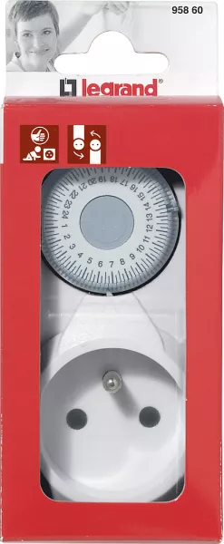 legrand-programmateur m�nager journalier avec fiche 2p+t et socle 2p+t 16a (095860)