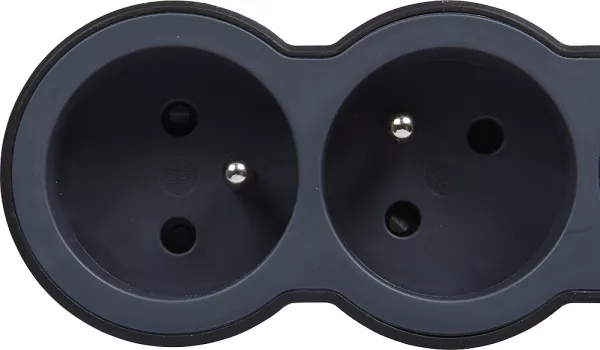 legrand-rallonge 6x2p+t avec cordon 1,5m 3g 1mm� - noir/gris fonc� (049486)