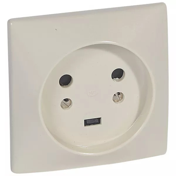 legrand-socle 2p+t � griffes avec �clips de protection dimensions 80x80mm (055432)