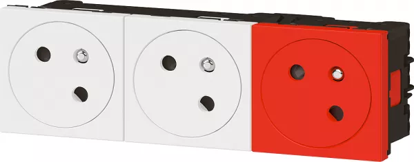 legrand-triple prises surface mosaic link pr�mont�es 2 prises blanches + 1 prise rouge (077190l)