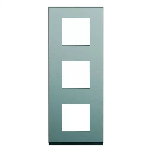 Plaque de finition Gallery 3 postes verticale Acier entraxe 71 mm (WXP2143)