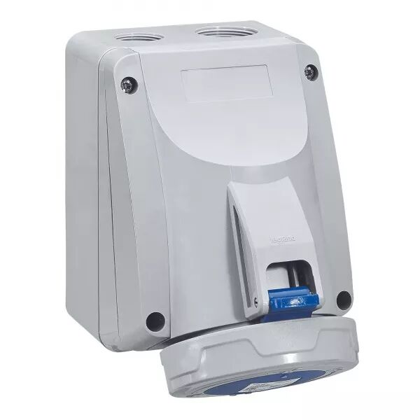 PRISE SAILLIE P17 IP66/67 32A - 200V~ � 250V~ - 2P+T