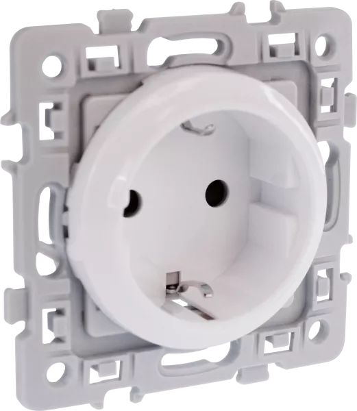 SQUARE  PC 2P+T BLC SCHUKO (60277)